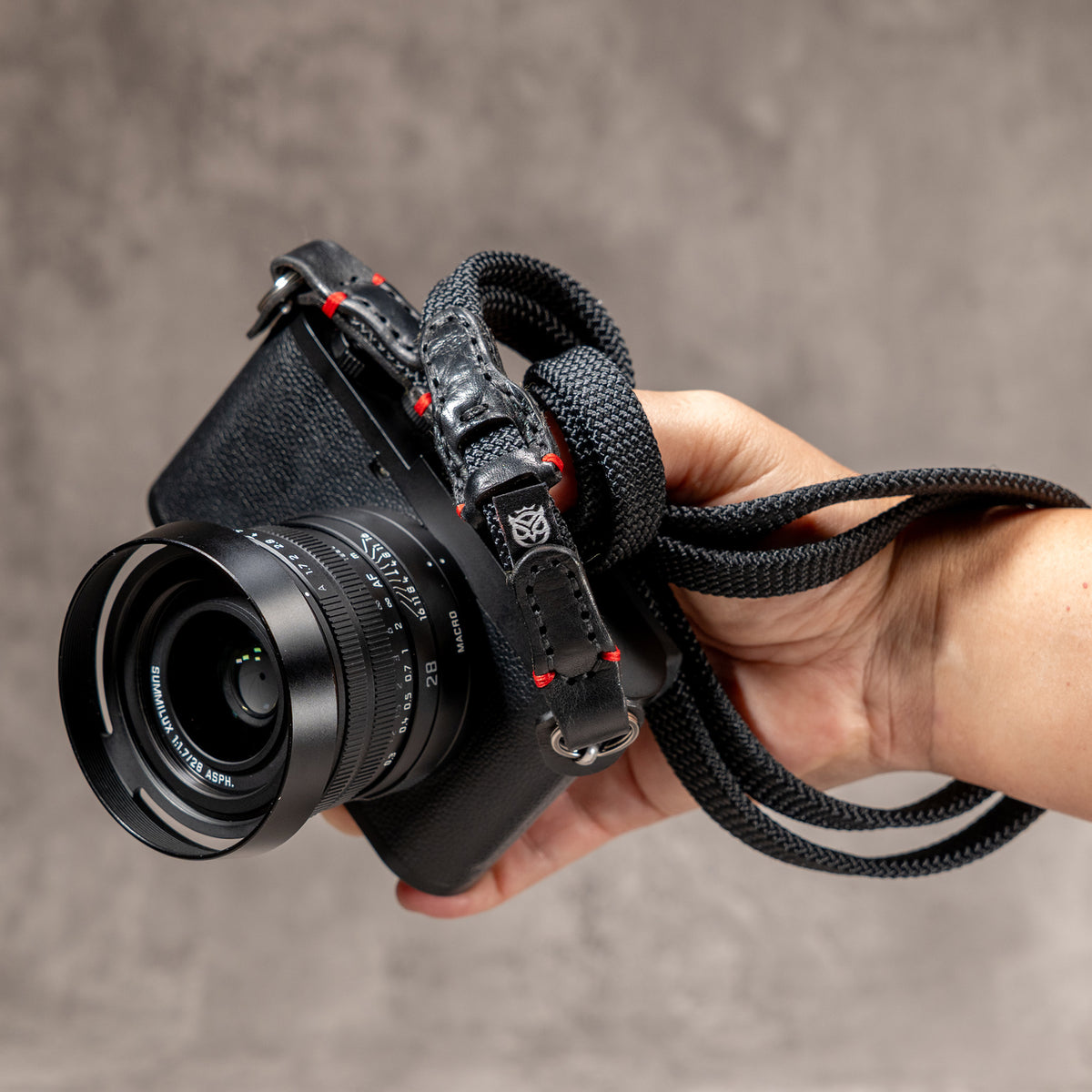 No Slice Steel Core Trailflex Adjustable Camera Strap - Black with Red Accent