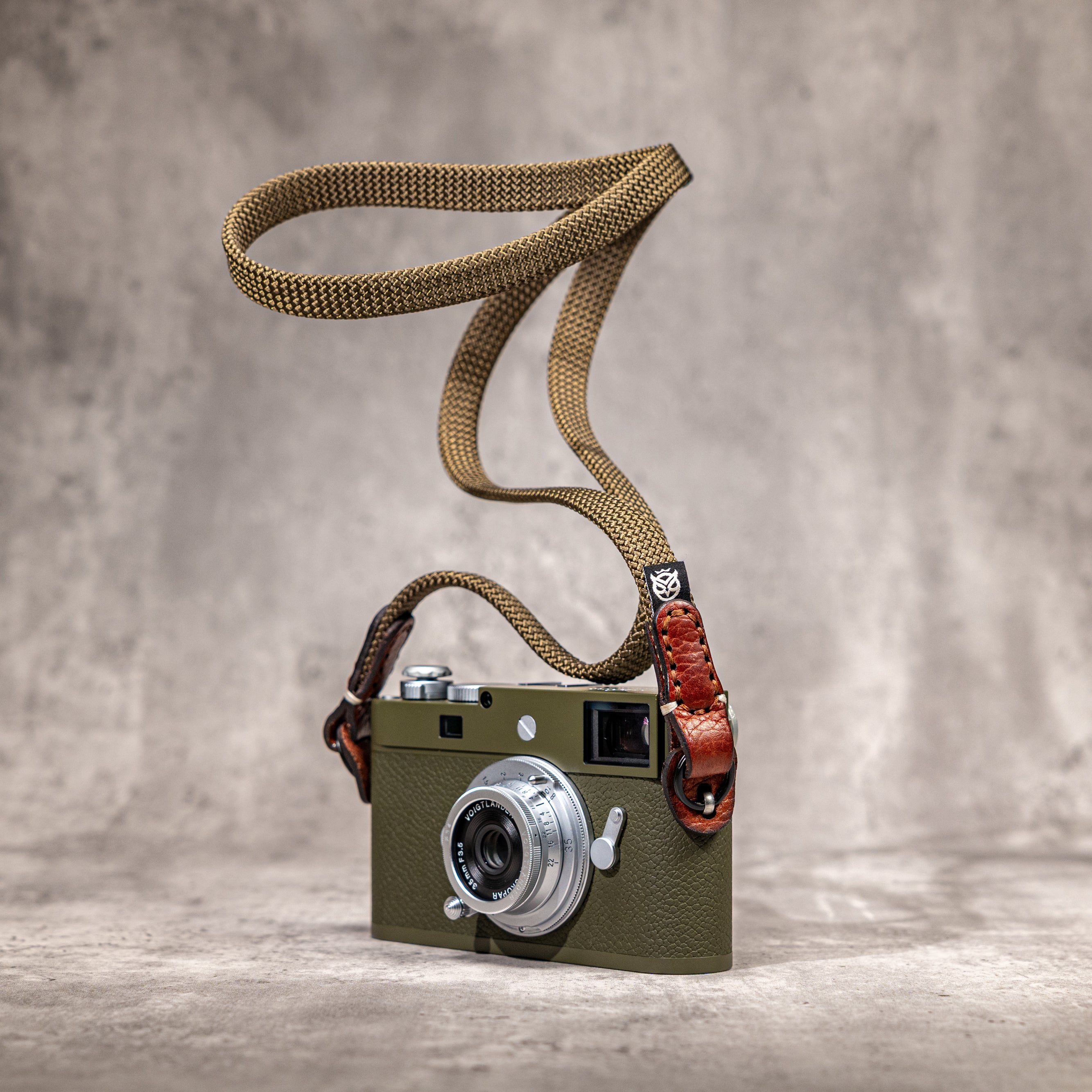 Fast Rope Camera Classic Flat Rope Camera Strap — Outback | Owlkrown – Owlkrown