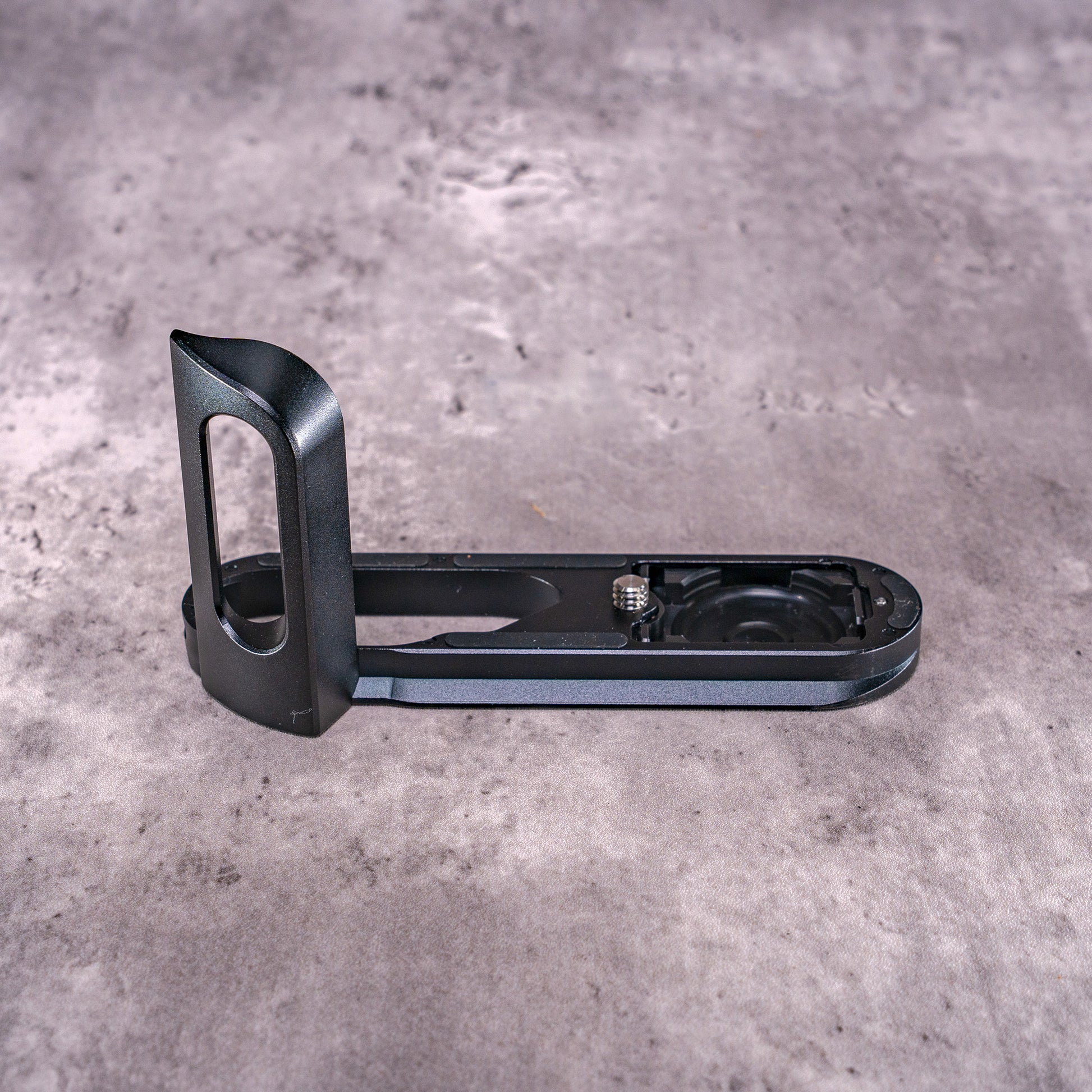 FlexGrip for Leica Q — Black Chrome plate, Black Chrome grip