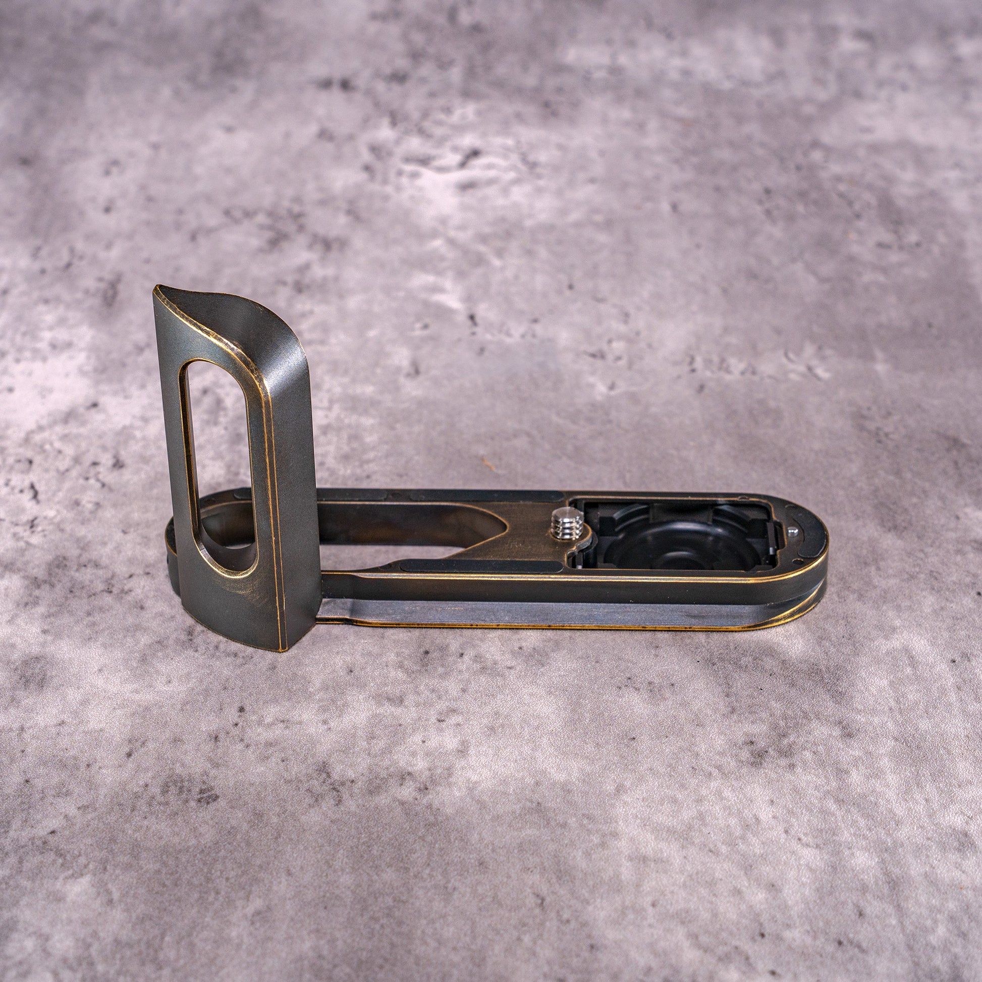 FlexGrip for Leica Q — Black Patina plate, Black Patina grip