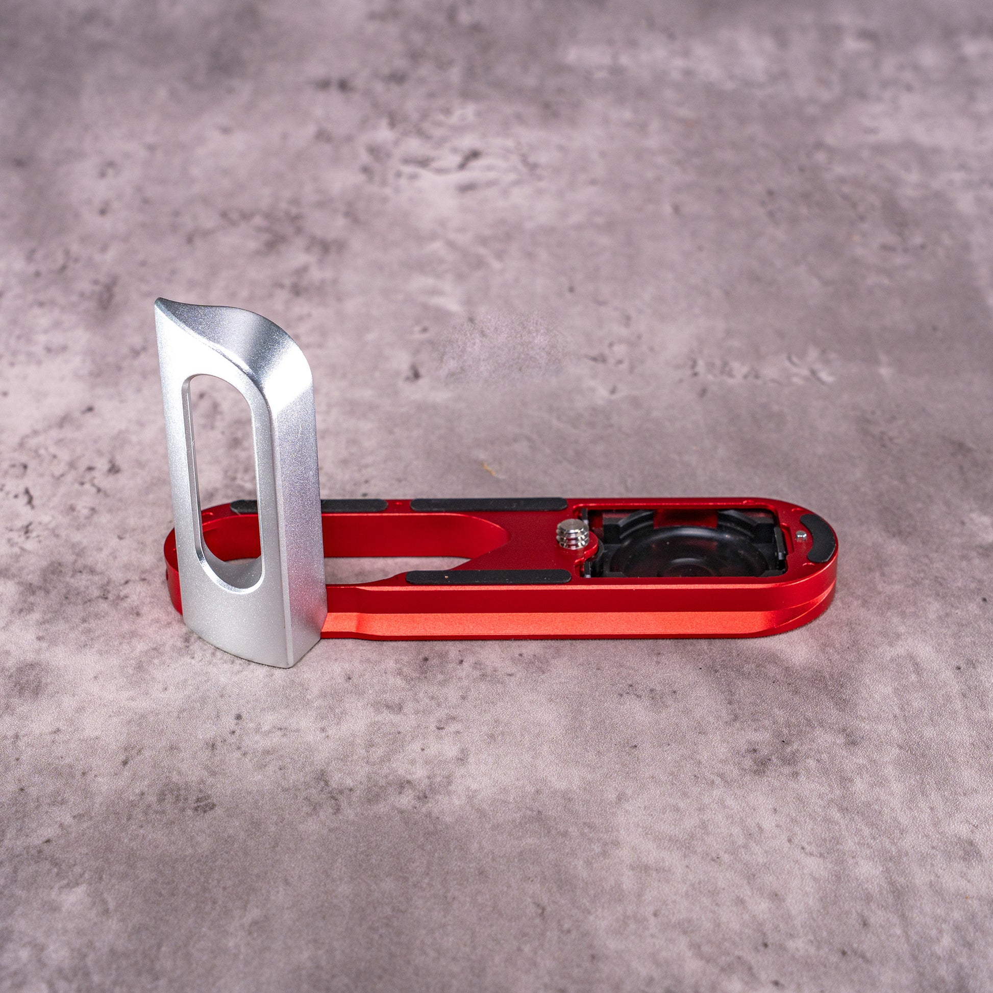 FlexGrip for Leica Q — OxBlood plate, Silver Chrome grip