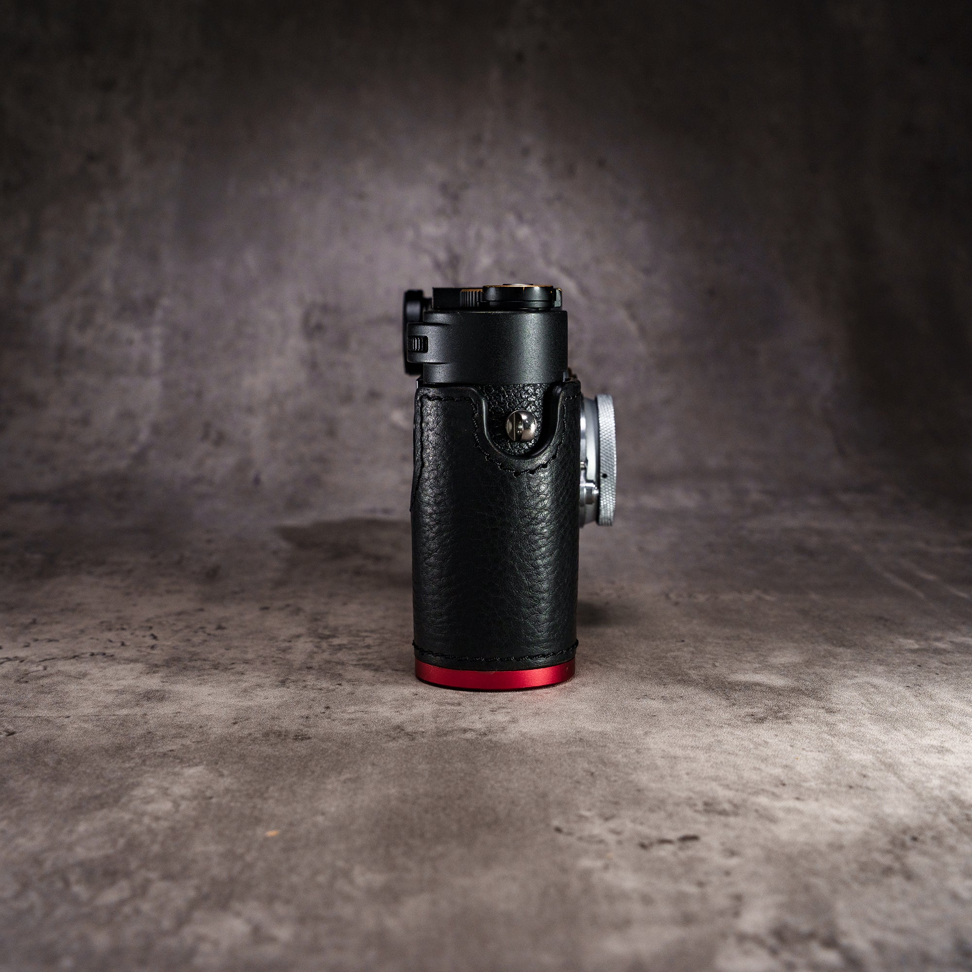 Black Leather OxBlood Plate FlexCase for Leica M11, M EV1 – Owlkrown