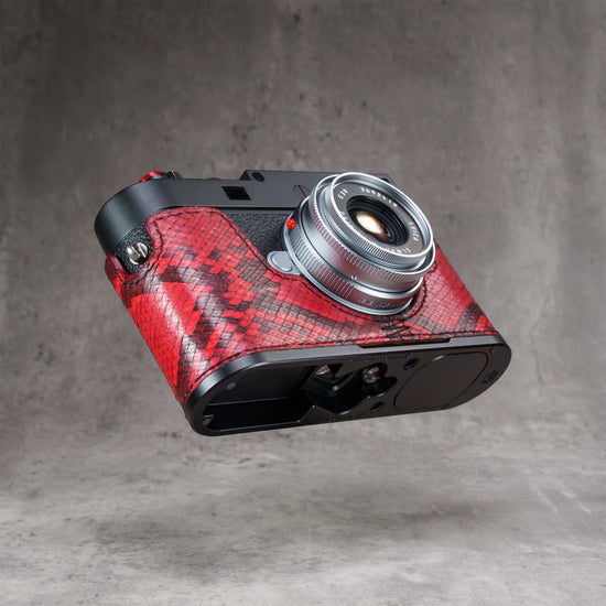Red Python FlexCase on a Leica M11, base angle