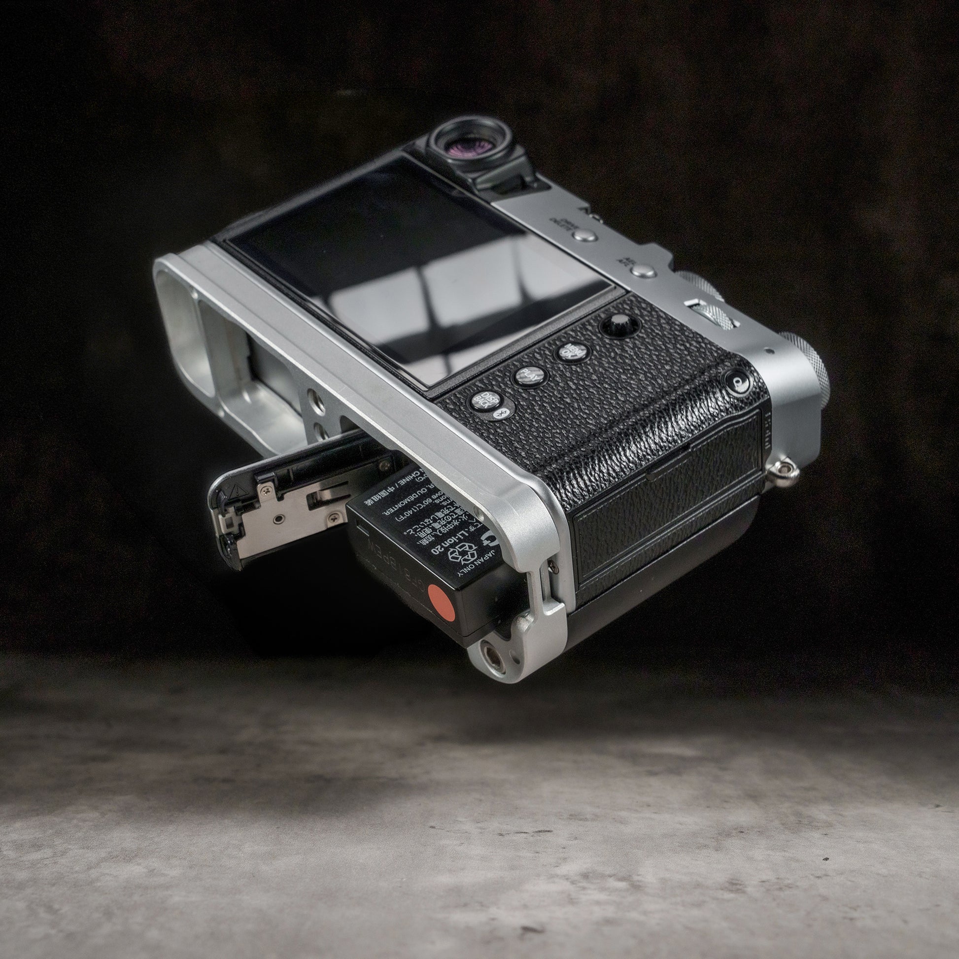 FlexGrip for FUJI X 100VI Limited Units
