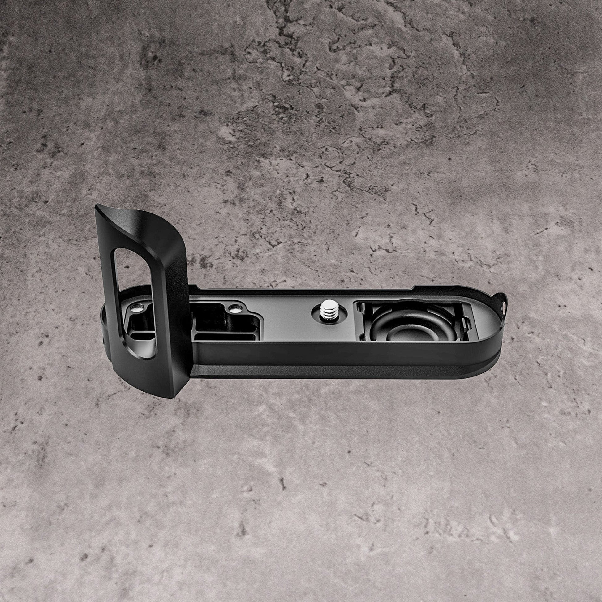 The FlexGrip for the Leica M10 opened, showing the interior of the plate