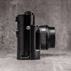 A Leica M10 with the FlexGrip fitted, side profile