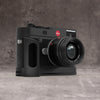 Black Chrome FlexGrip fitted to a Leica M10, seen from the front
