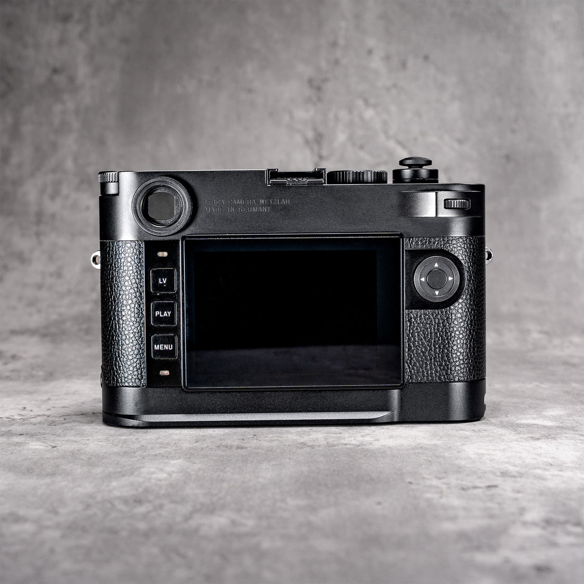 Black Chrome FlexGrip on a Leica M10, seen from the back