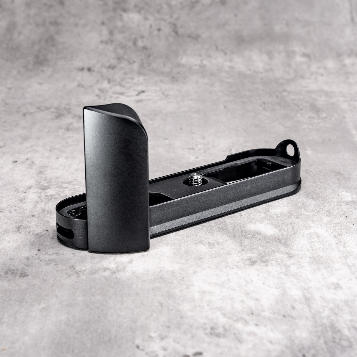 Black Chrome FlexGrip for the Leica M10 on its own, seen from the grip end