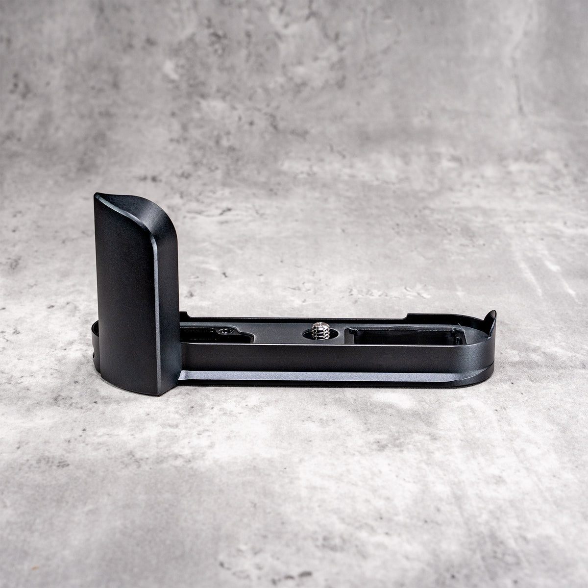 Black Chrome FlexGrip for the Leica M10 on its own, side view