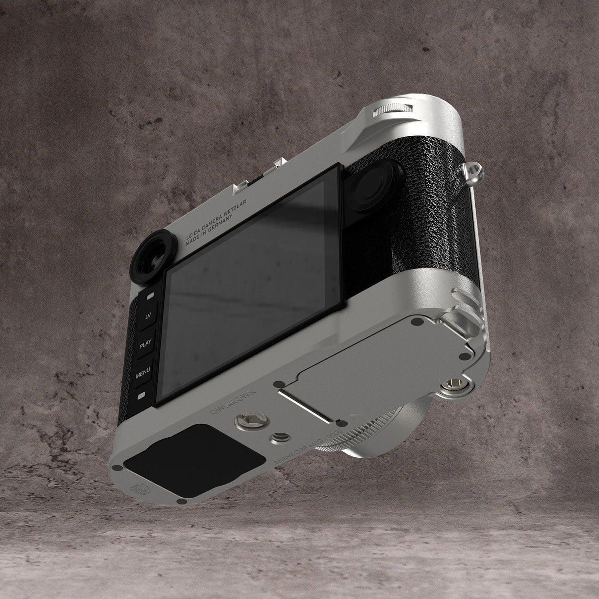 Silver Chrome FlexGrip fitted to a Leica M10, seen from the back