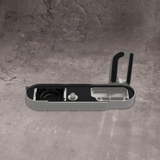 The Silver Chrome FlexGrip for the Leica M10 from above, showing the interior compartments and the retaining screw