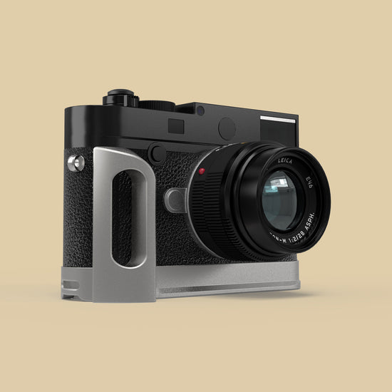 The Leica M10 with the Silver Chrome FlexGrip fitted, front three quarter view