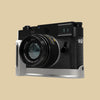 The Leica M10 with the Silver Chrome FlexGrip fitted, seen from the front