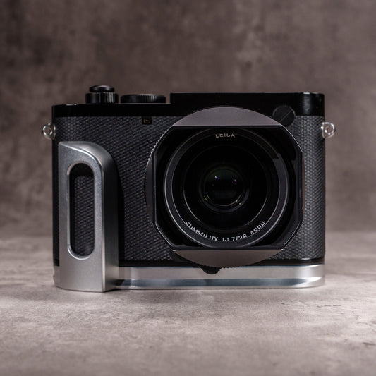 FlexGrip For Leica Q2 & Q3 - Silver Chrome