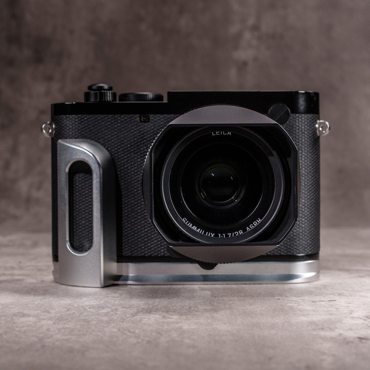 Owlkrown FlexGrip for Leica Q2 and Q3 in Silver Chrome, side view