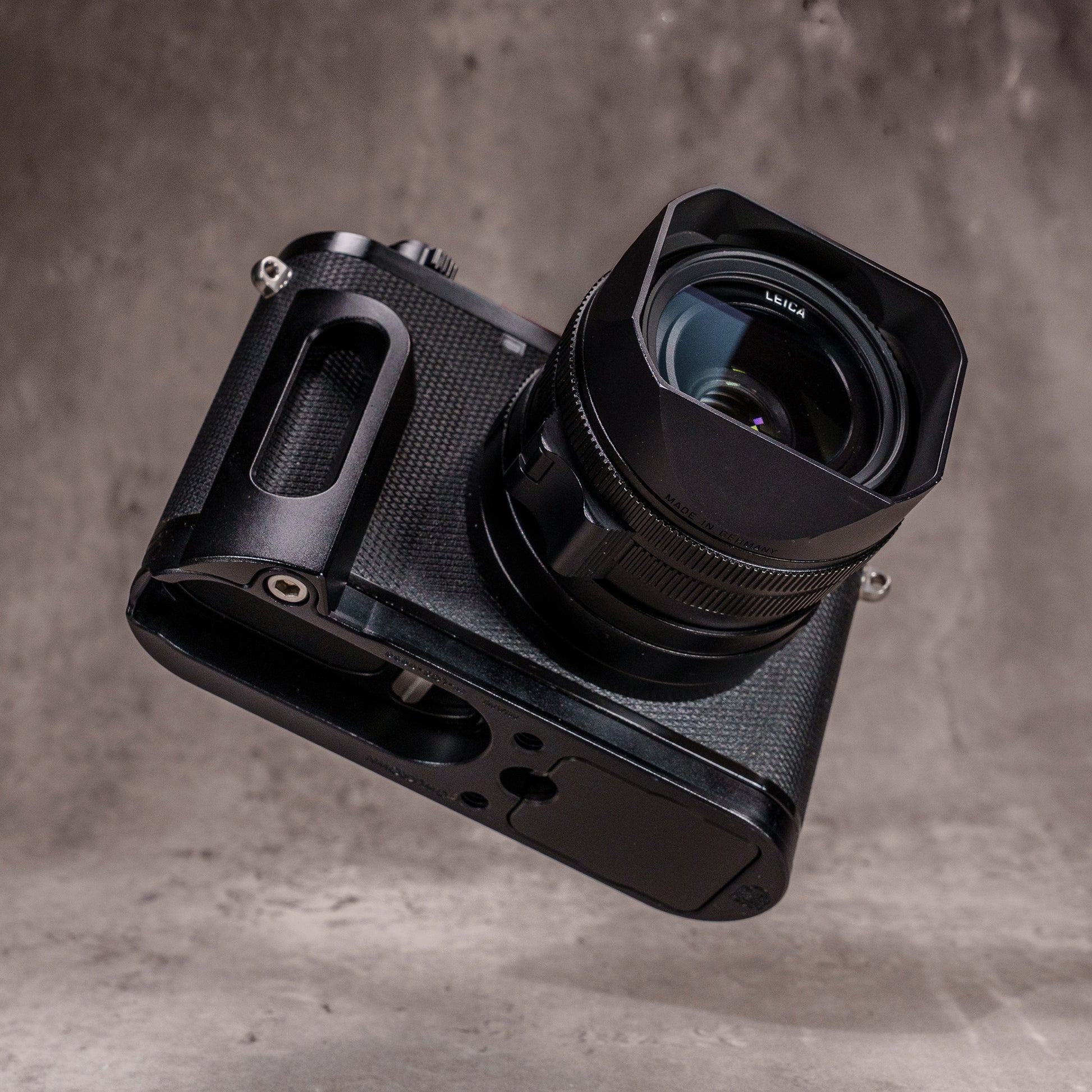 FlexGrip for Leica Q2 & Q3 | Camera Grip