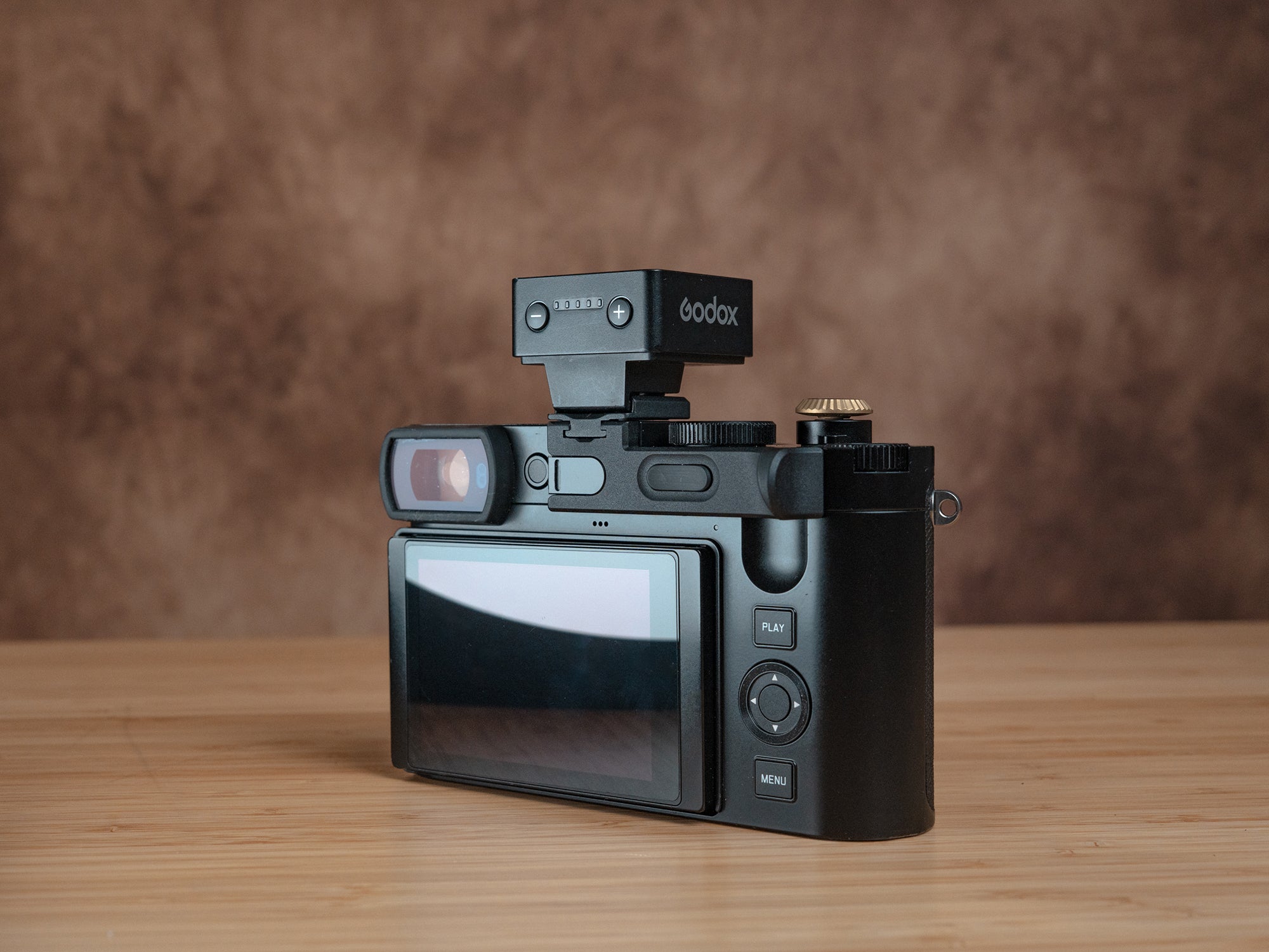 HotGrip Camera Grip for Leica Q2 & Q3 – Owlkrown – Owlkrown