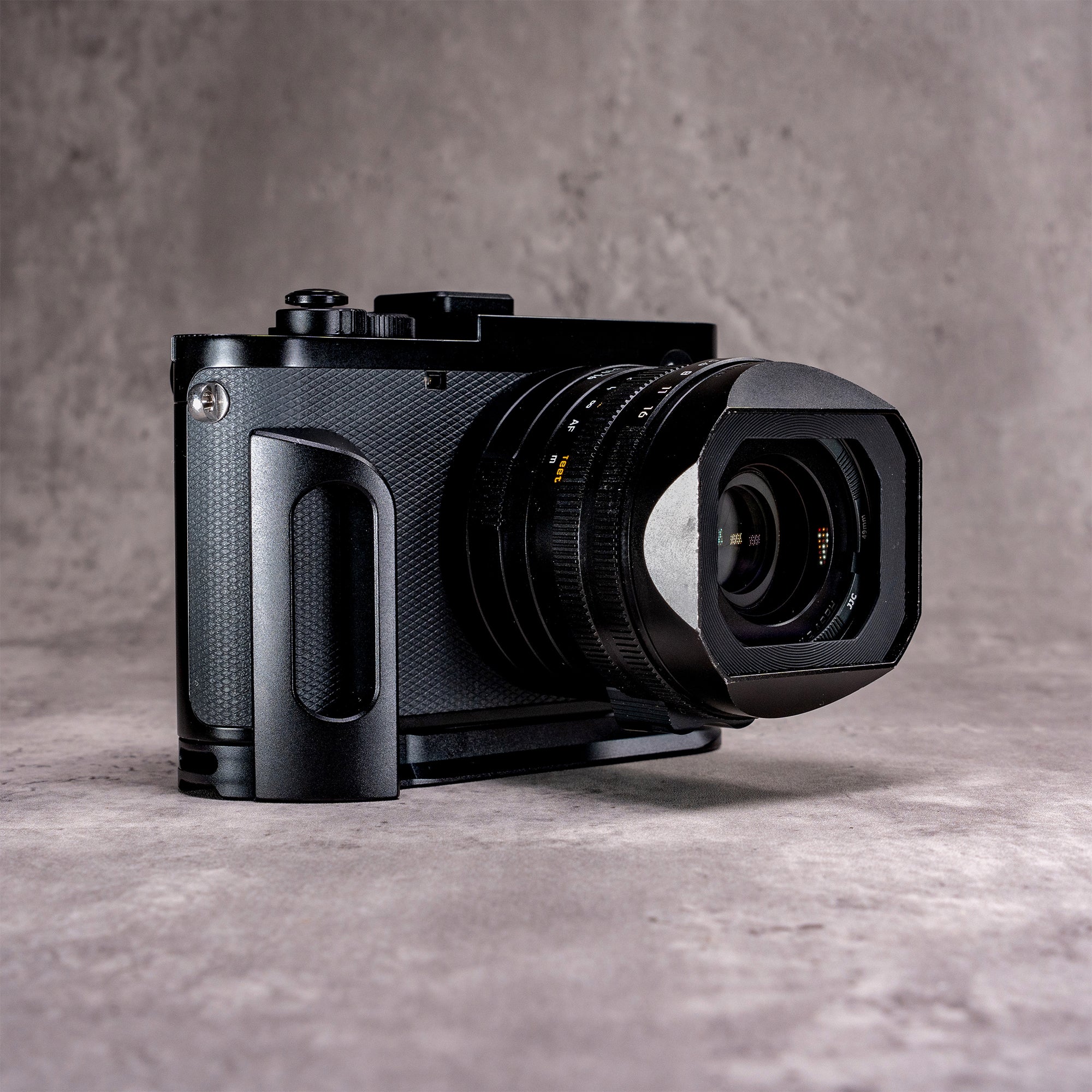 FlexGrip for Leica Q2 & Q3 | Camera Grip | Owlkrown – Owlkrown