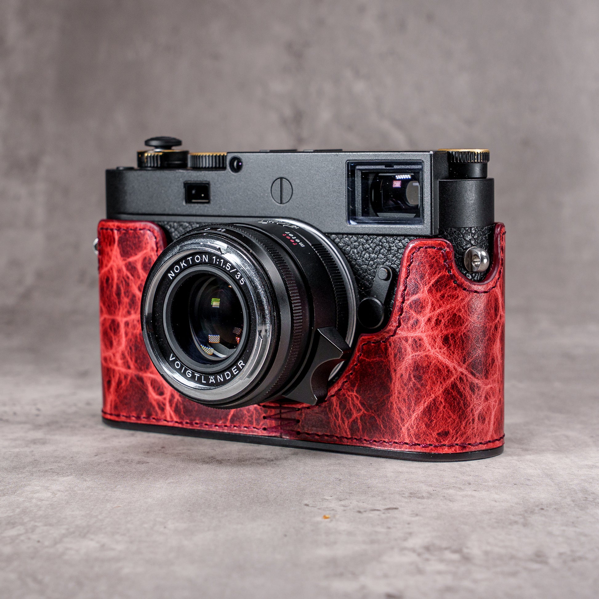 The Hot Lava SlimCase on a Leica M11, front angle with the lens focused close