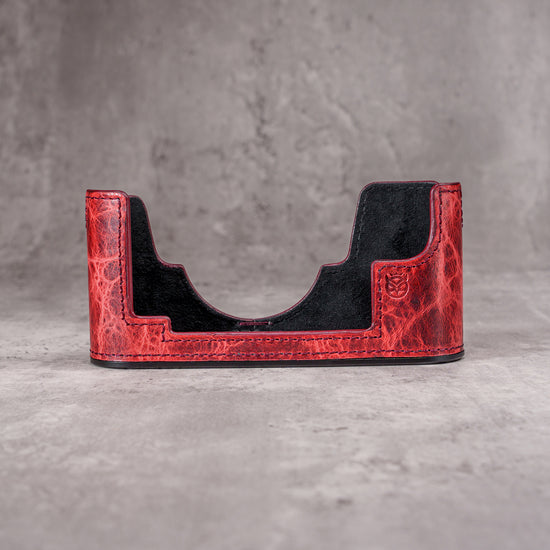 The Hot Lava SlimCase from behind, showing the lined and padded interior