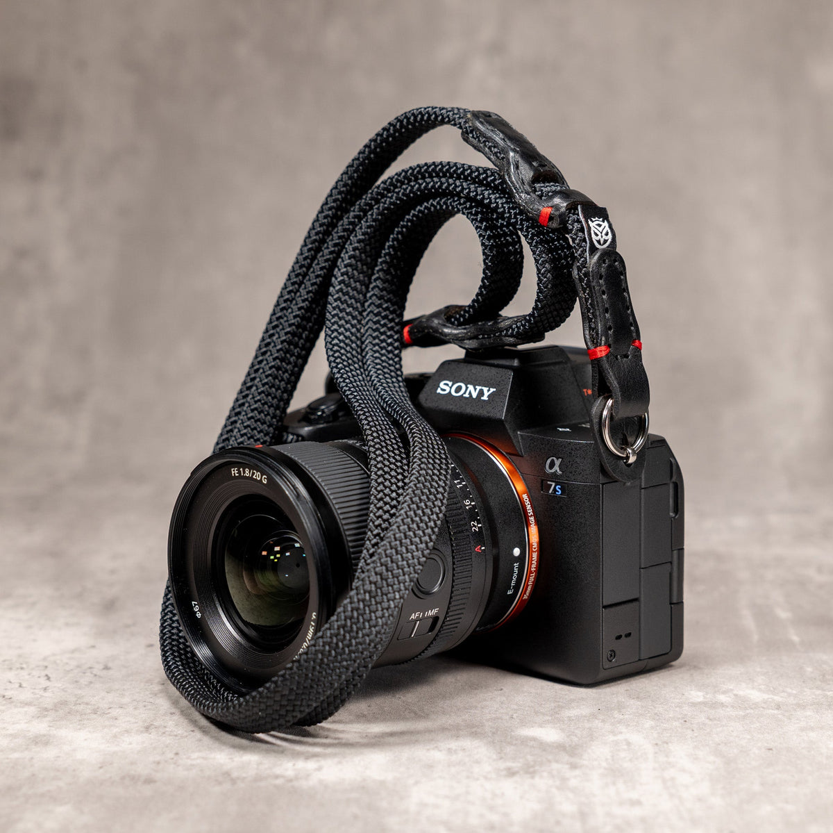 No Slice Steel Core Trailflex Adjustable Camera Strap - Black with Red Accent