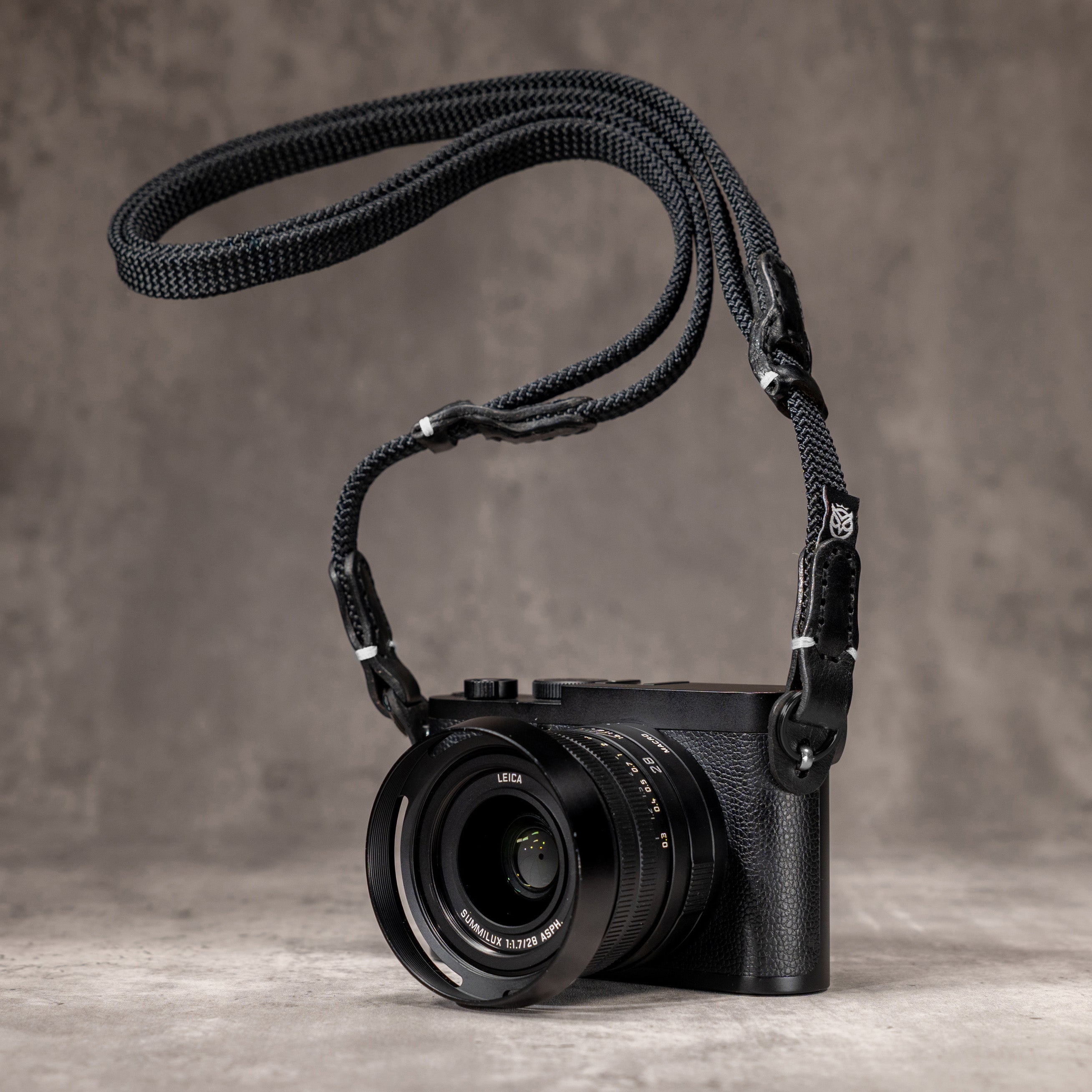Trailflex Adjustable Camera Strap — Monochrome | Owlkrown – Owlkrown