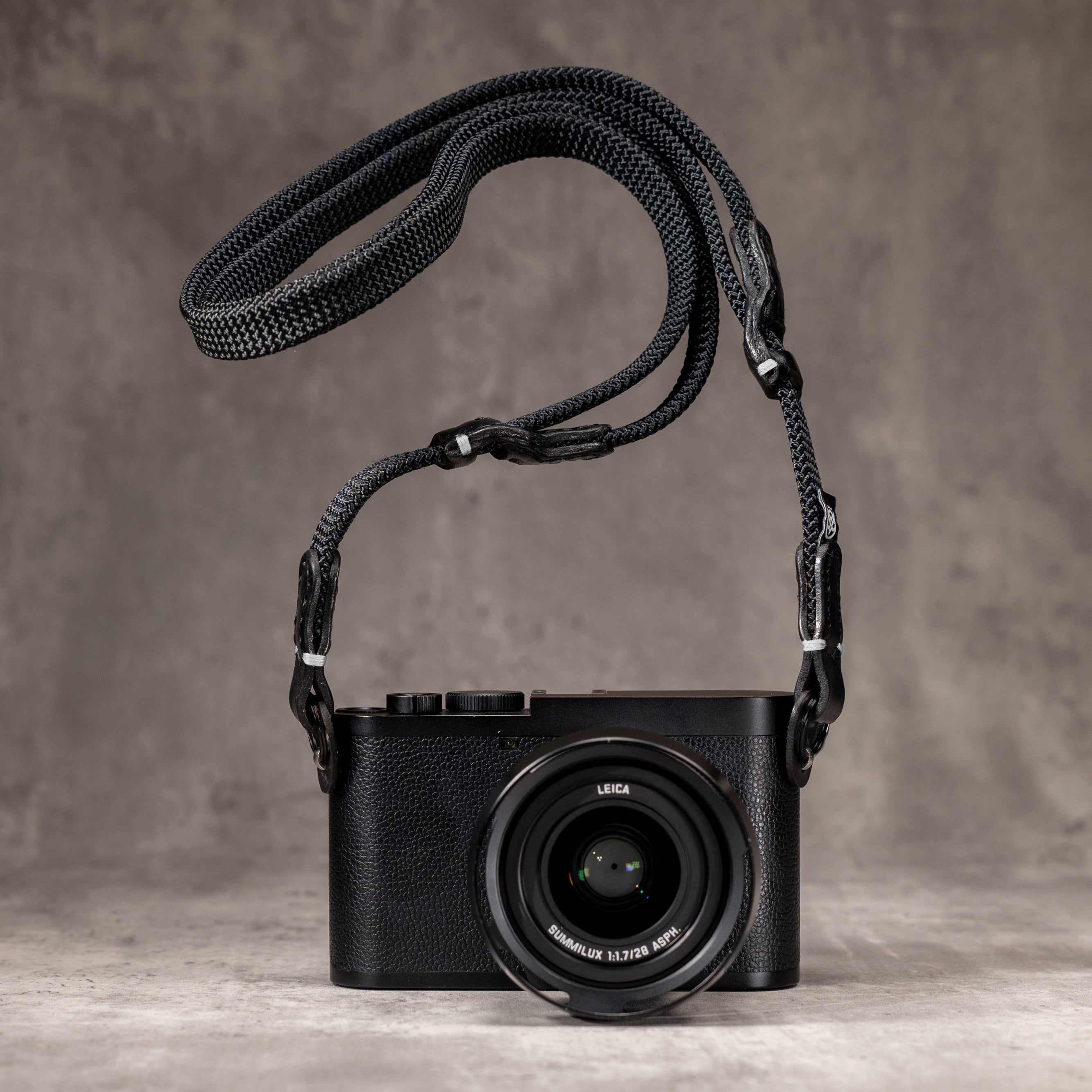 Trailflex Adjustable Camera Strap — Monochrome | Owlkrown – Owlkrown