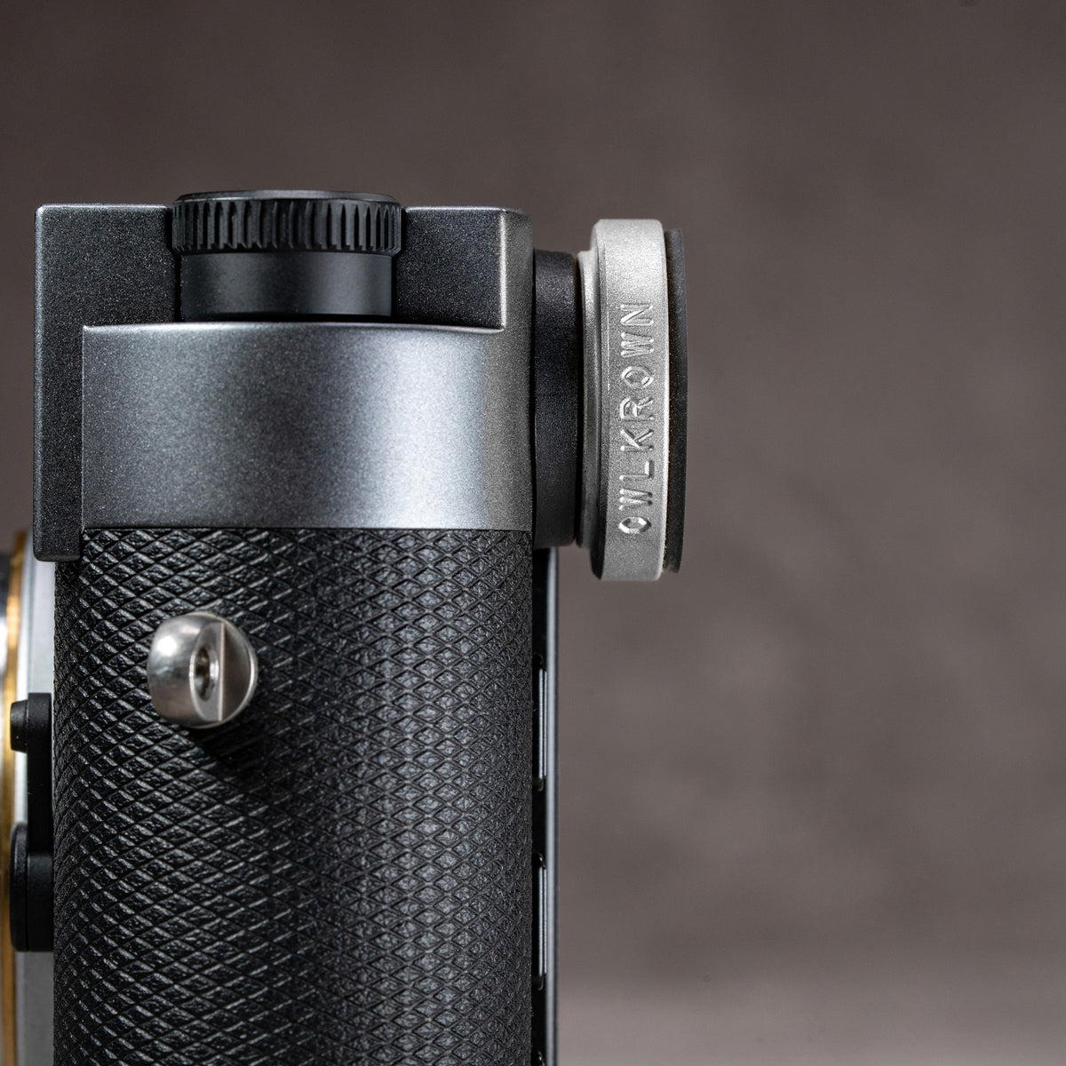 Top-down view of the M-EyeKup Silver Chrome on a Leica M eyepiece