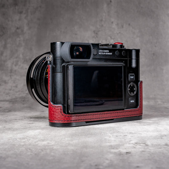 OxBlood FlexCase on a Leica Q, three quarter rear