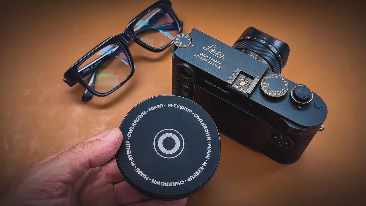 Fitting the Slim M-EyeKup to a Leica M and checking it against glasses