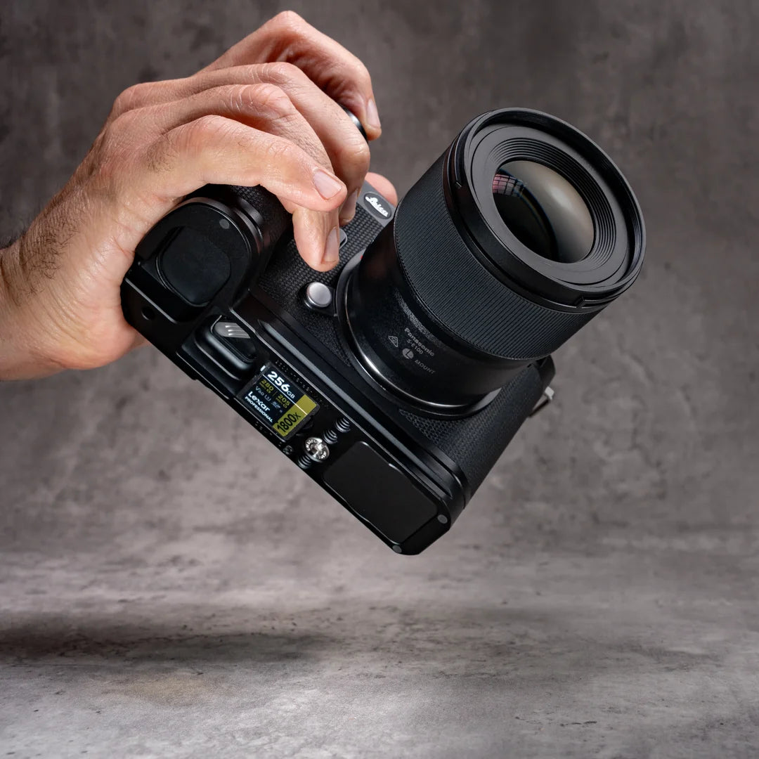 Modular FlexPlate on a Leica SL3, front three quarter